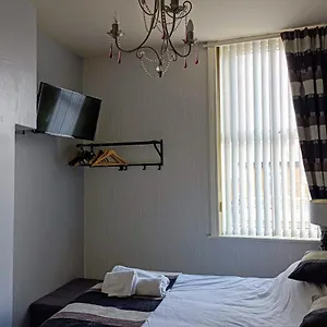 https://the-rimini.hotelsin-chester.com