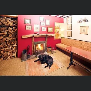 https://the-red-lion.yorkshirehotels.net